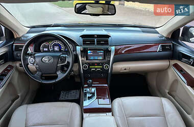 Седан Toyota Camry 2011 в 