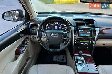 Седан Toyota Camry 2011 в 