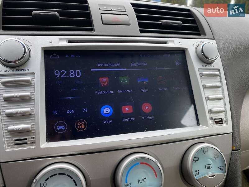 Седан Toyota Camry 2009 в Киеве