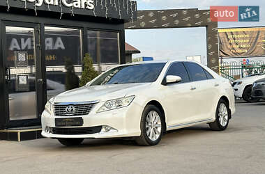 Седан Toyota Camry 2012 в 