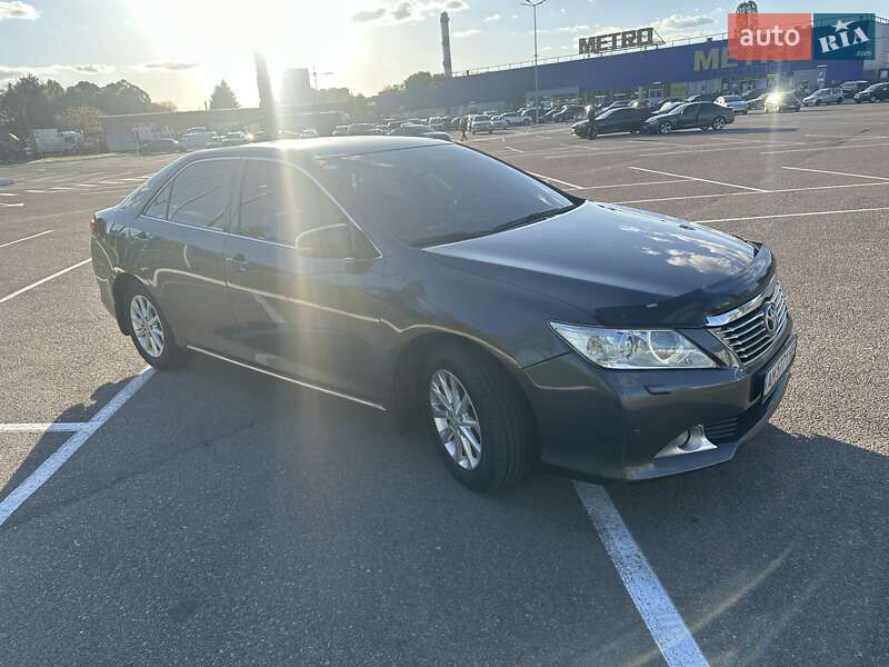 Седан Toyota Camry 2012 в Житомире
