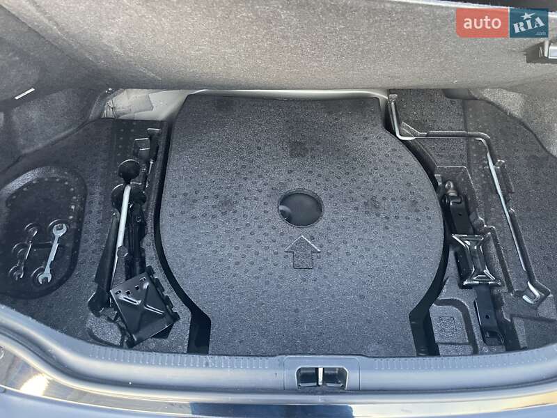 Седан Toyota Camry 2015 в Виннице