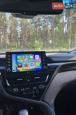 Седан Toyota Camry 2023 в 