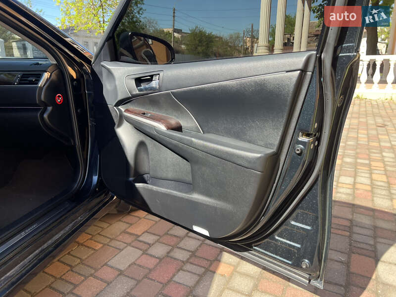 Седан Toyota Camry 2017 в Николаеве