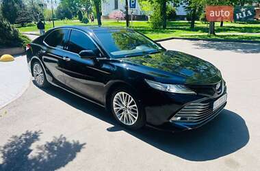 Седан Toyota Camry 2019 в Полтаві