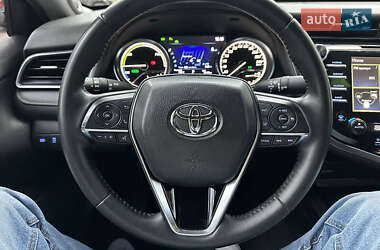 Седан Toyota Camry 2019 в 