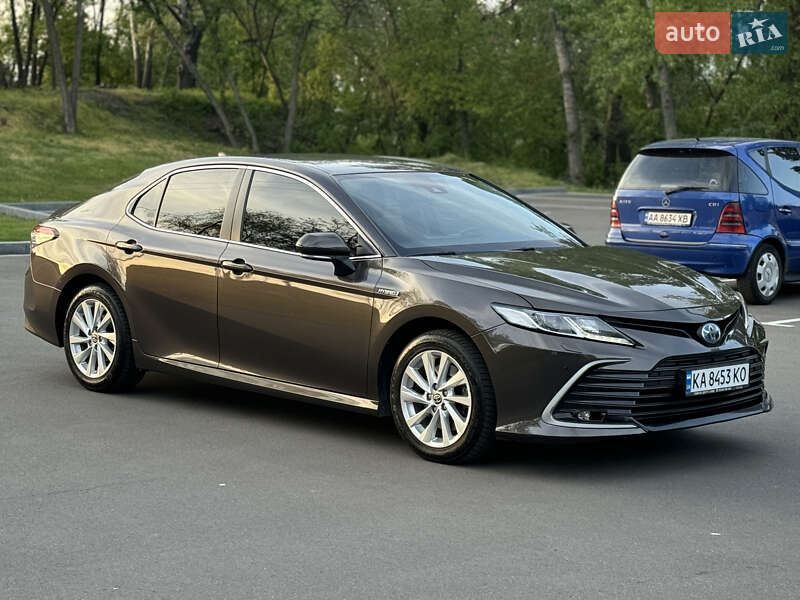 Седан Toyota Camry 2021 в Києві