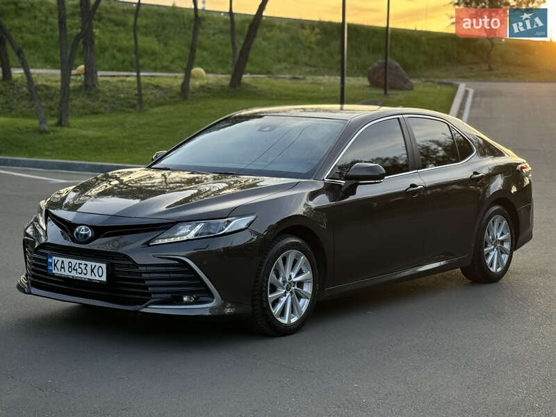 Седан Toyota Camry 2021 в Києві