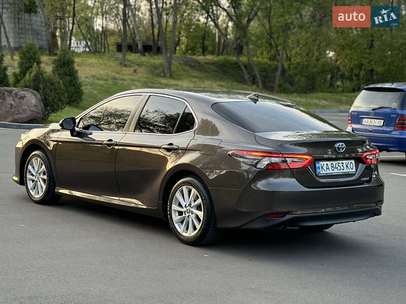 Седан Toyota Camry 2021 в Києві