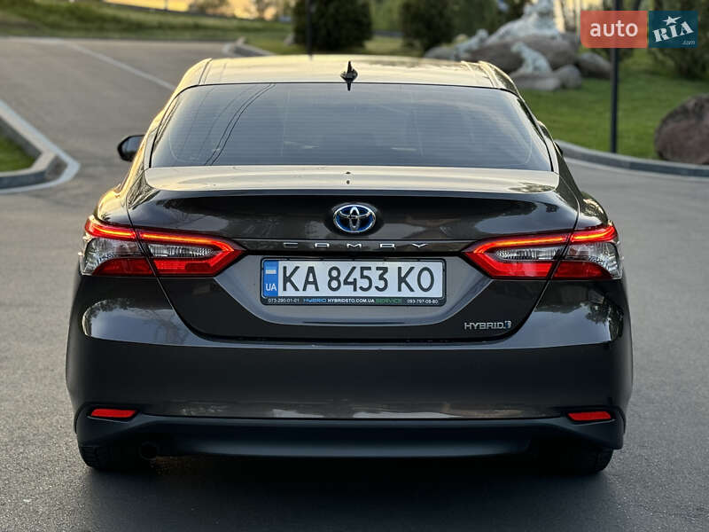 Седан Toyota Camry 2021 в Києві