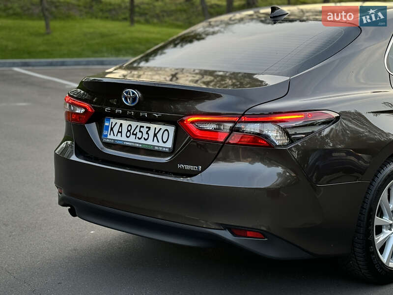 Седан Toyota Camry 2021 в Києві