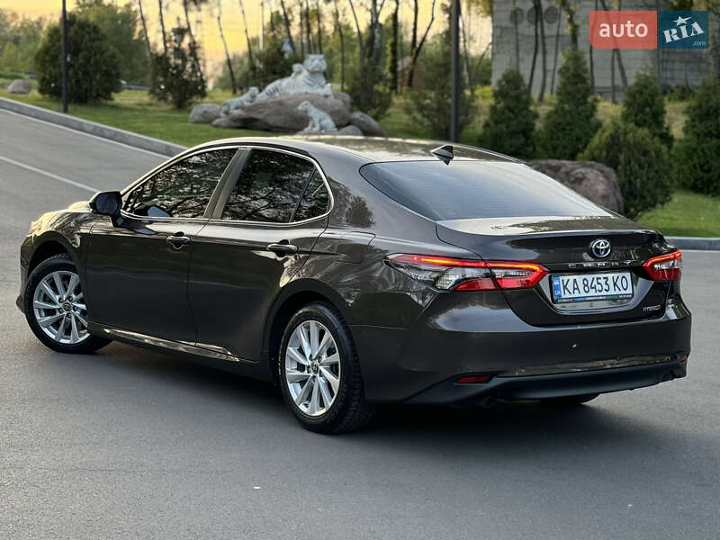 Седан Toyota Camry 2021 в Києві