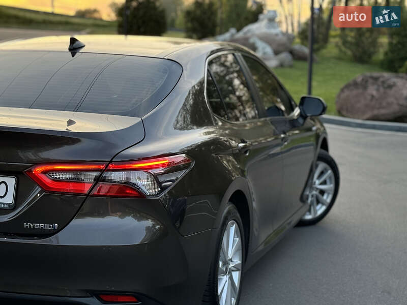 Седан Toyota Camry 2021 в Києві