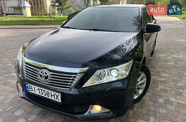 Седан Toyota Camry 2011 в Миргороді