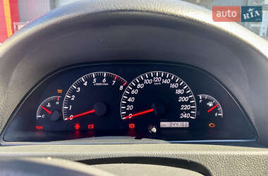 Седан Toyota Camry 2005 в 