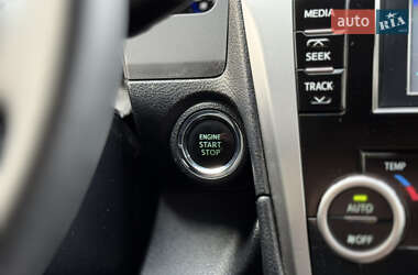 Седан Toyota Camry 2011 в 
