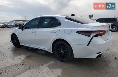 Седан Toyota Camry 2021 в 