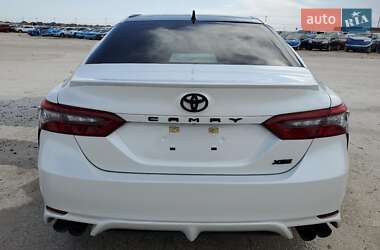 Седан Toyota Camry 2021 в 