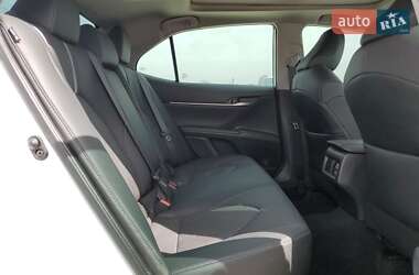 Седан Toyota Camry 2021 в 