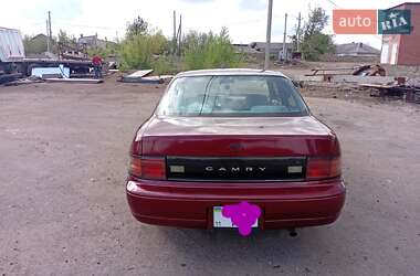 Седан Toyota Camry 1992 в 