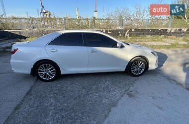 Седан Toyota Camry 2017 в 
