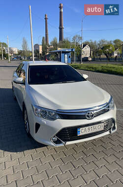 Седан Toyota Camry 2017 в 