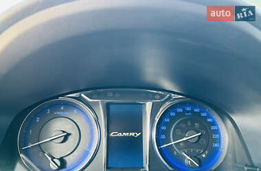 Седан Toyota Camry 2014 в 