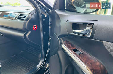 Седан Toyota Camry 2014 в 