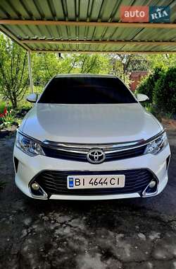 Седан Toyota Camry 2015 в Кременчуці