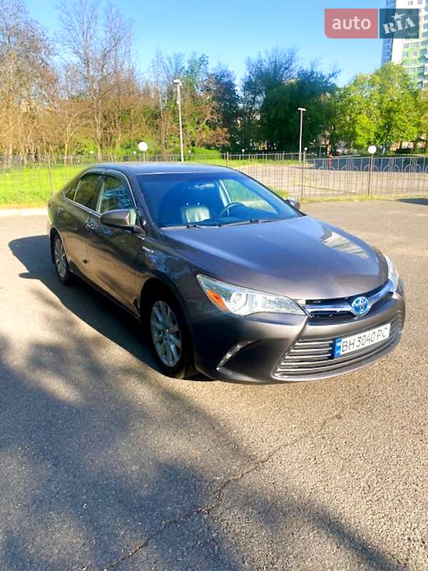 Toyota Camry 2016