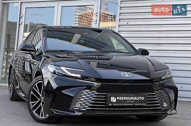 Седан Toyota Camry 2024 в 