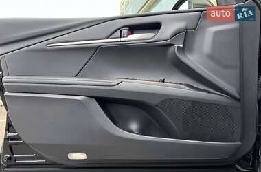 Седан Toyota Camry 2024 в 