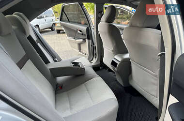 Седан Toyota Camry 2014 в 