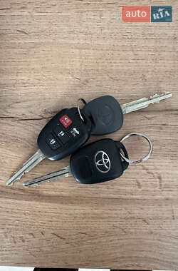 Седан Toyota Camry 2014 в 