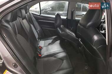 Седан Toyota Camry 2019 в 