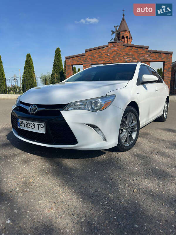 Toyota Camry 2016