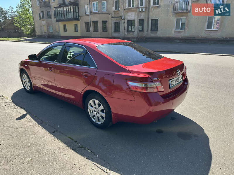 Седан Toyota Camry 2008 в Кривом Роге