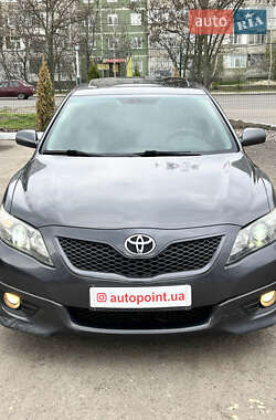 Седан Toyota Camry 2011 в Сумах