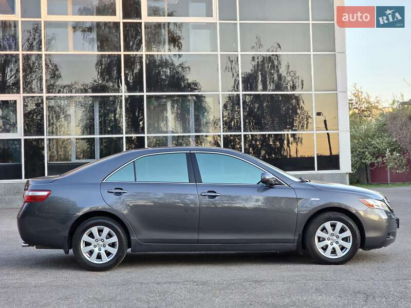 Седан Toyota Camry 2006 в Харькове