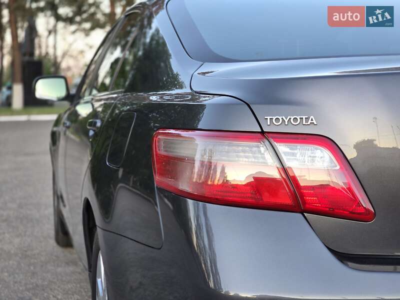 Седан Toyota Camry 2006 в Харькове
