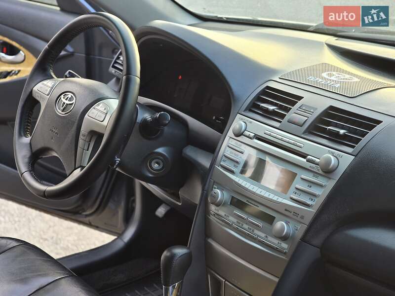 Седан Toyota Camry 2006 в Харькове