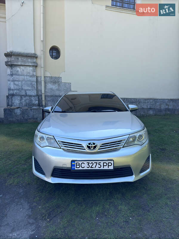 Toyota Camry 2012