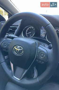 Седан Toyota Camry 2017 в 