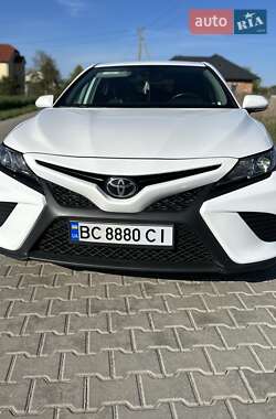 Седан Toyota Camry 2020 в 
