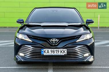Седан Toyota Camry 2017 в 