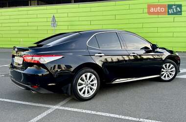 Седан Toyota Camry 2017 в 