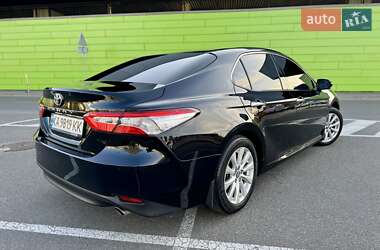 Седан Toyota Camry 2017 в 