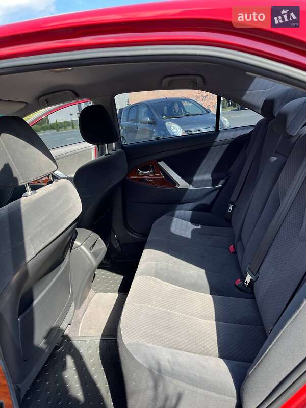 Седан Toyota Camry 2008 в Нетешине