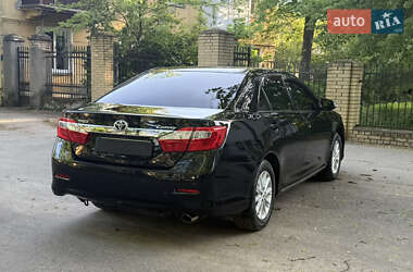 Седан Toyota Camry 2012 в 