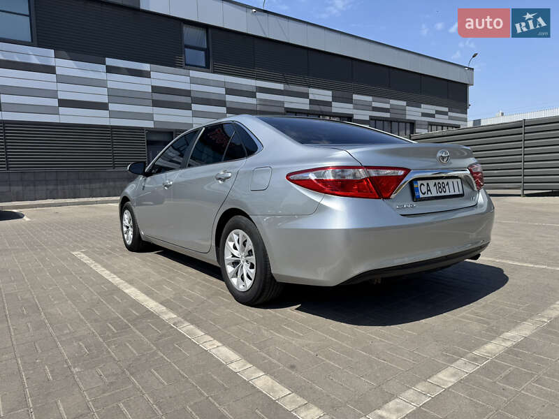 Седан Toyota Camry 2016 в Черкасах